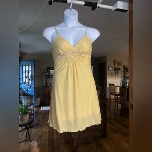 Y2K Women's Pale Yellow Beaded-Accent Formal Dress with Spaghetti Straps Size M